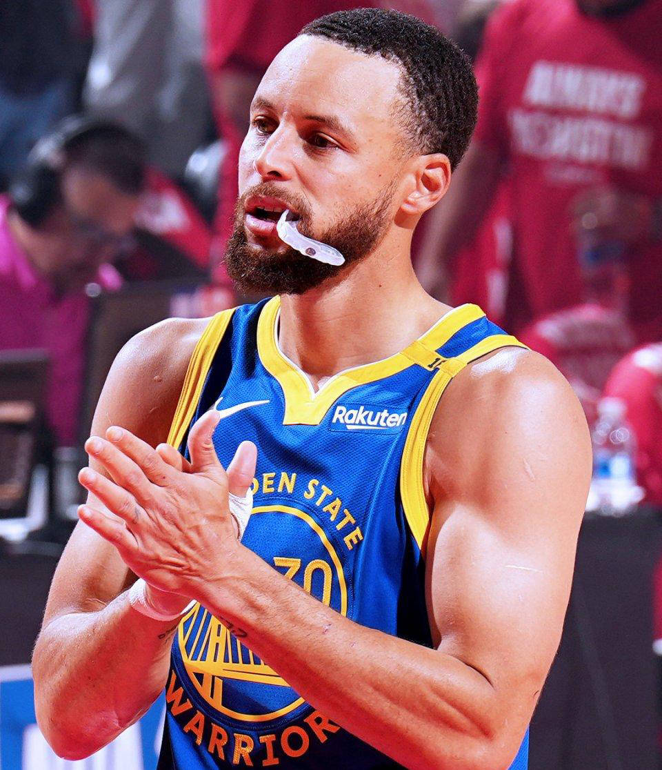 里程碑夜菲尼克斯太阳远射贴柱,NBA常规赛清晨刷纪录,质疑声仍在,身体对抗强度拉满(nba湖人赛程表) 里程碑夜菲尼克斯太阳远射贴柱,NBA常规赛清晨刷纪录,质疑声仍在,身体对抗强度拉满(nba湖人赛程表)