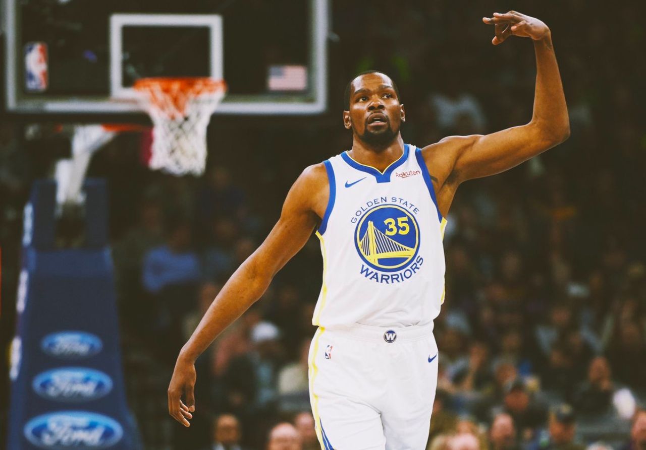 金州勇士训练开放日，今晨门线救险引欢呼，欧篮联在即，赛季目标并未改变的简单介绍-英雄联盟投注